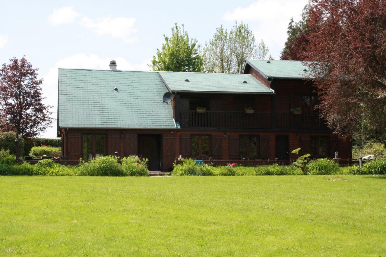 Spruce Lake Sauviat-sur-Vige Exterior photo